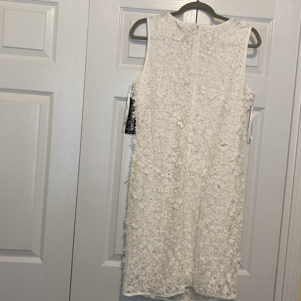 Pretty white dress size large Nina Leonard with white flowers - Picture 3 of 7